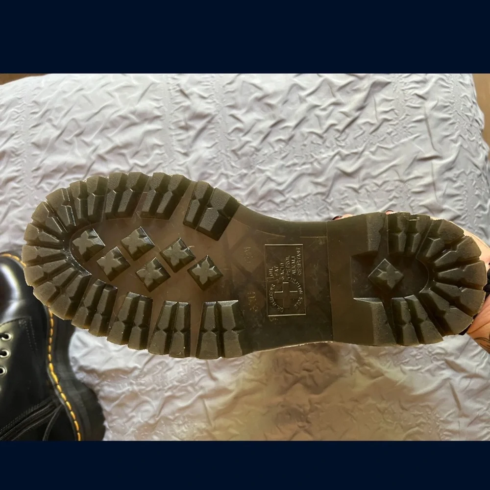 Dr. Martens Platform - Picture 4 of 4